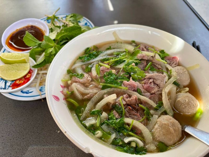 Bol de pho chez Le Bambou